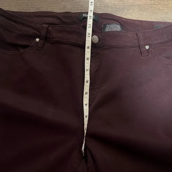 Buffalo David Bitton Vale Mid-Rise Stretch Skinny, Plum, Size 16/36, like new! - Picture 5 of 8